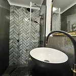 Bursztynowa 36 *