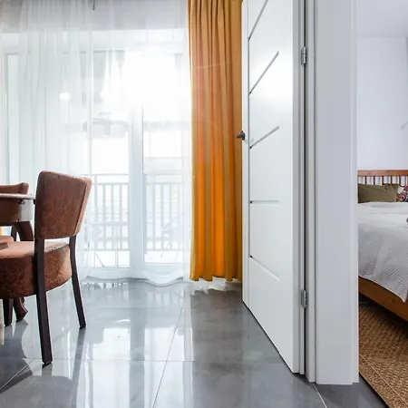 Apartament Bursztynowa 36